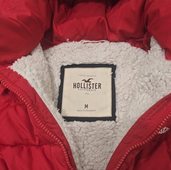 Hollister Puffer Jacket Bright Red Paradise Cove Sherpa Lined Coat Size Medium - Picture 3 of 5